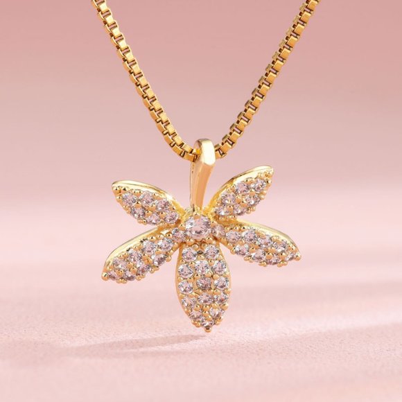 3/$35 18K Gold Plated Leaf Flower Zirconia Pendant Chain Necklace Jewelry - Picture 1 of 4